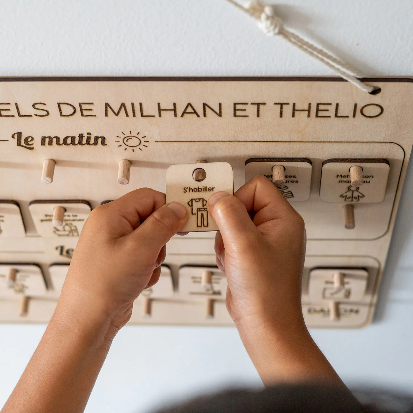 Tableau des rituels en bois personnalisé | جدولي اليومي